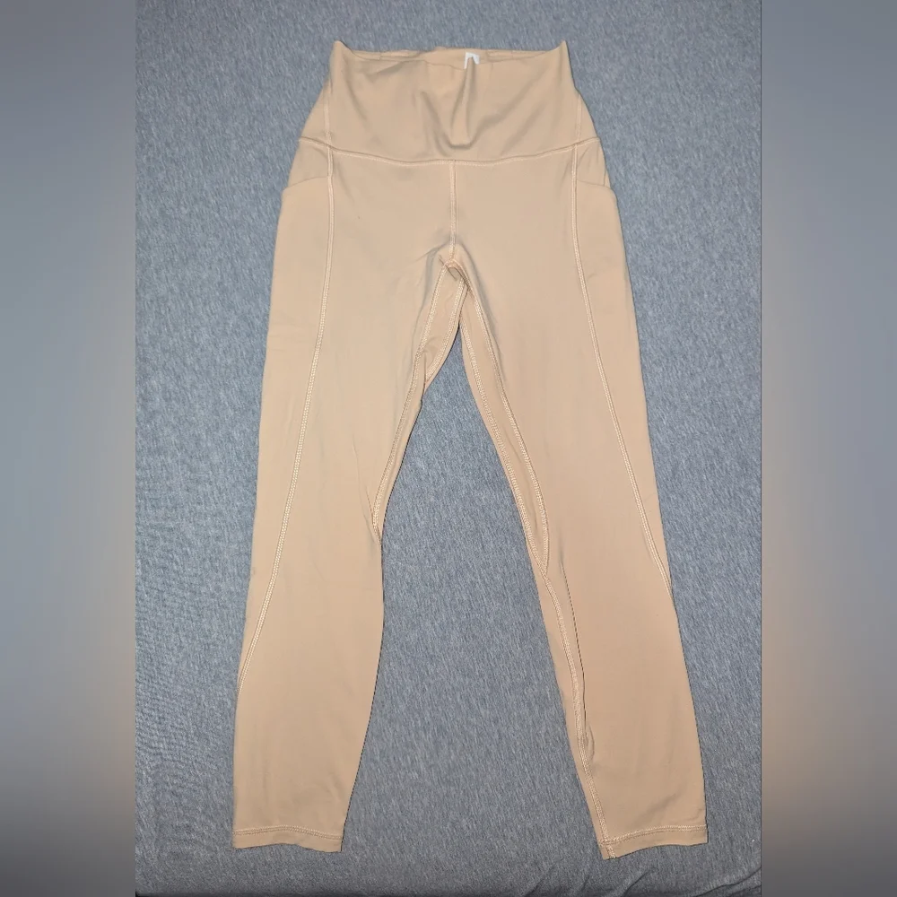 Lululemon Align High-Rise Pant with Pockets 25" in Prosecco - Picture 5 of 12